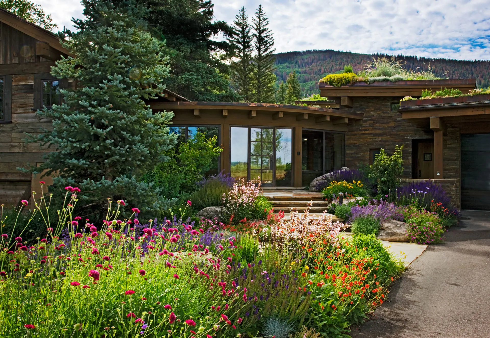 Gardens landscape element, image 1 of 69