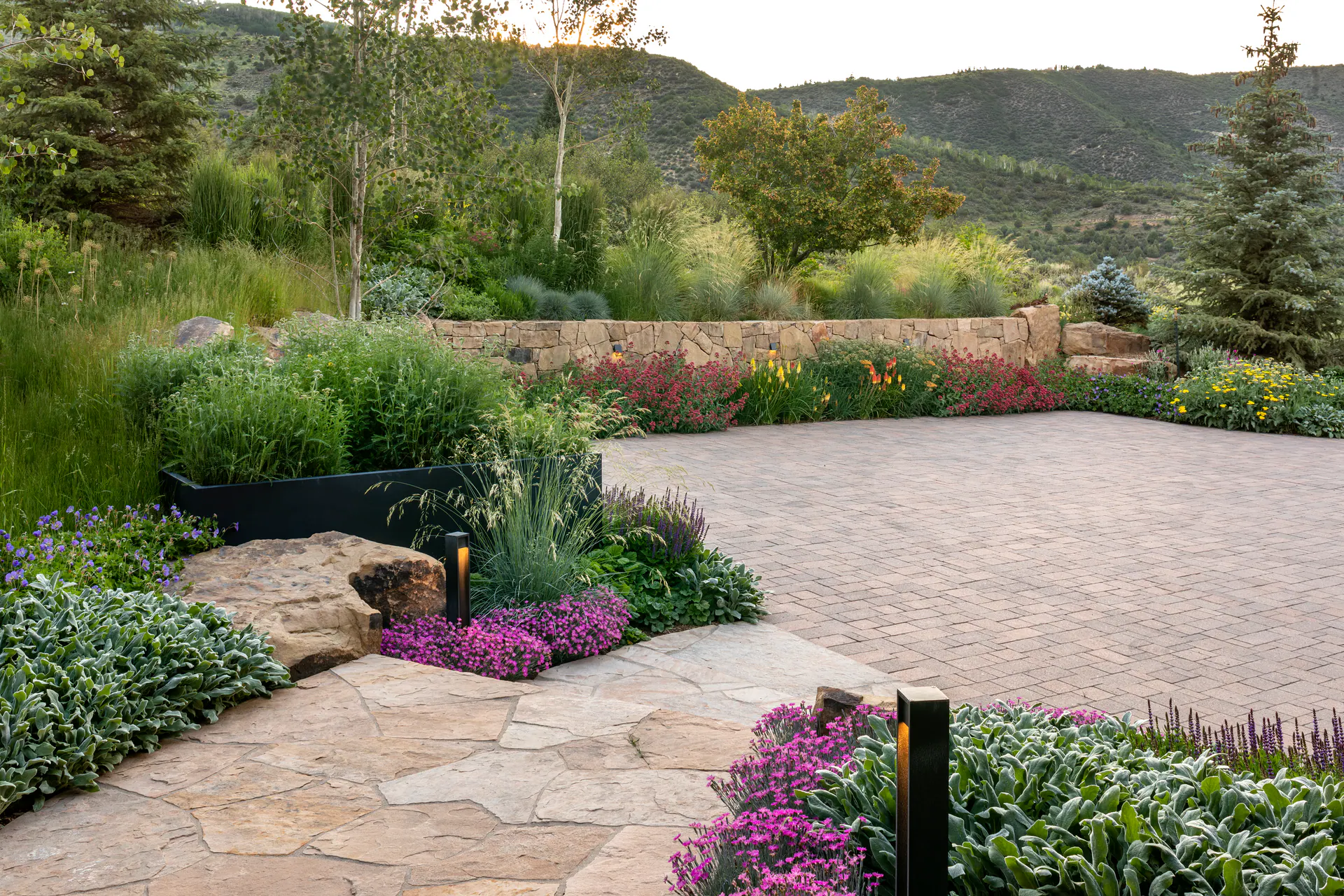 Gardens landscape element, image 3 of 69