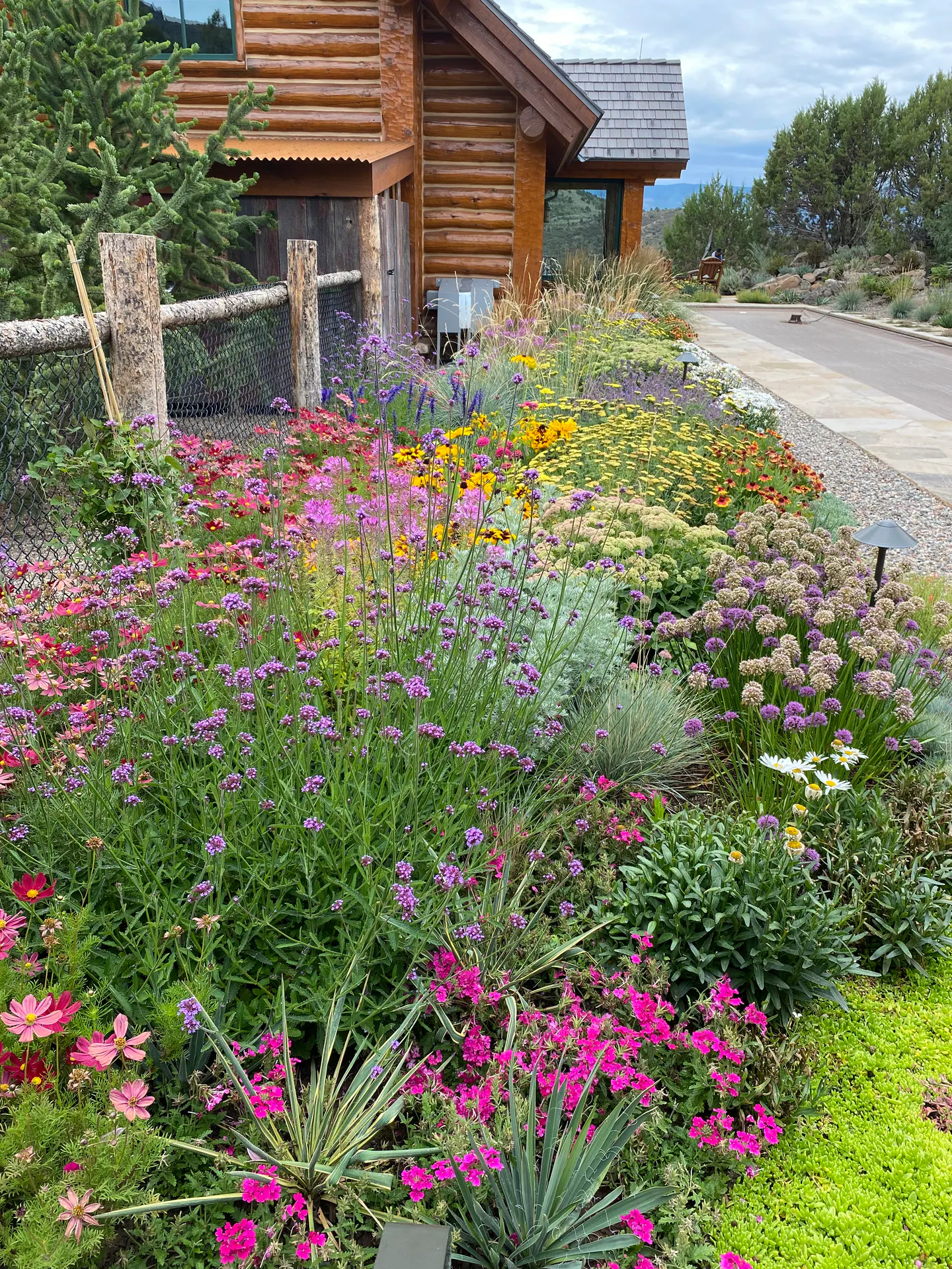 Gardens landscape element, image 5 of 69