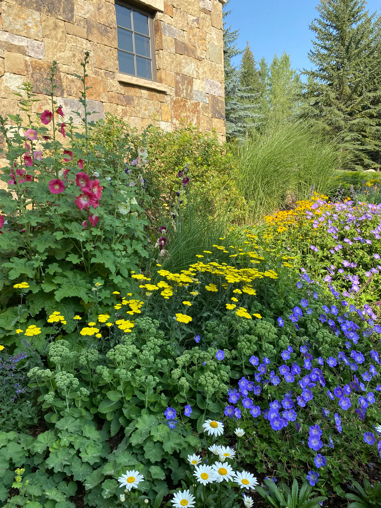 Gardens landscape element, image 30 of 69