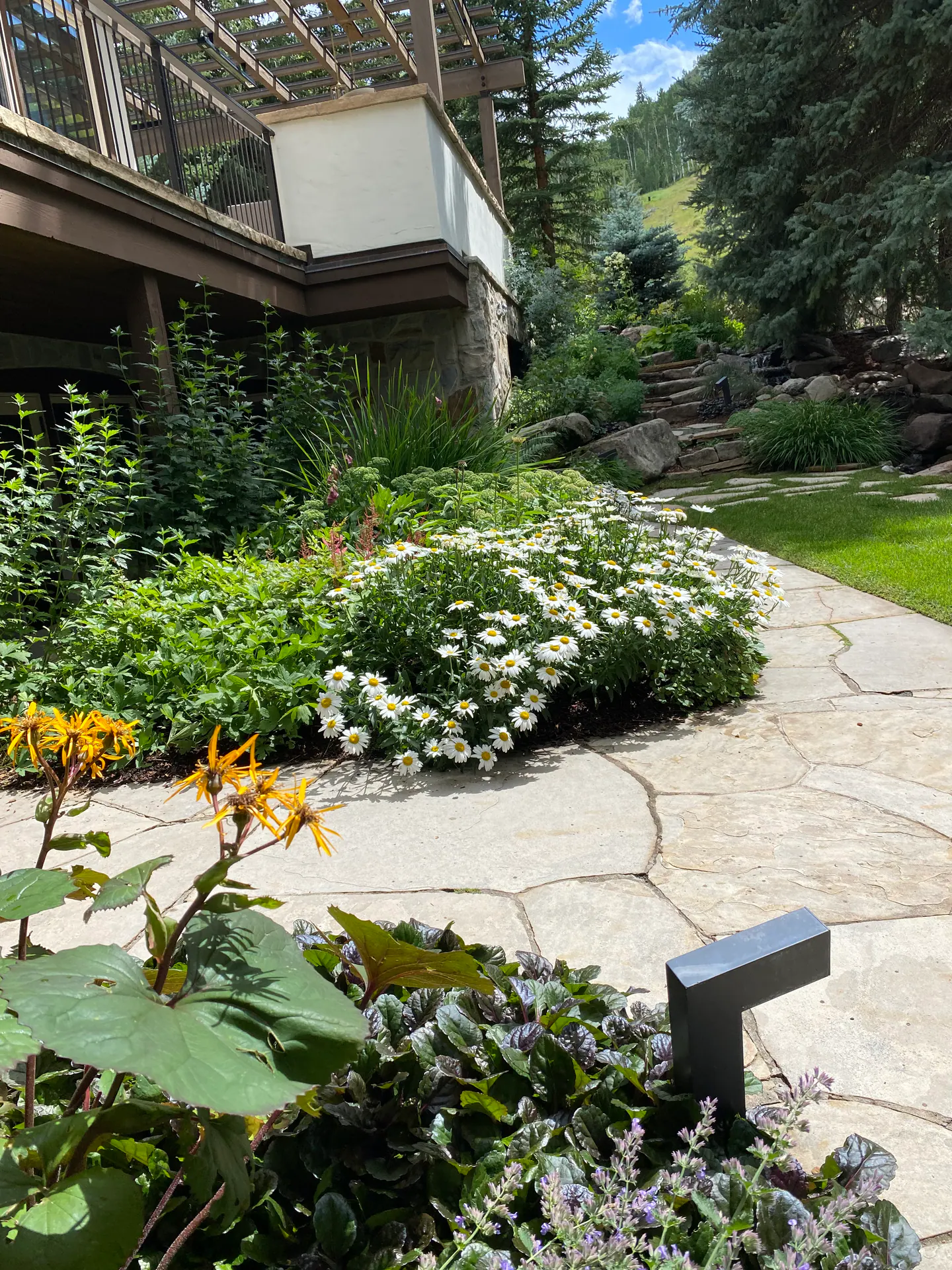 Gardens landscape element, image 32 of 69