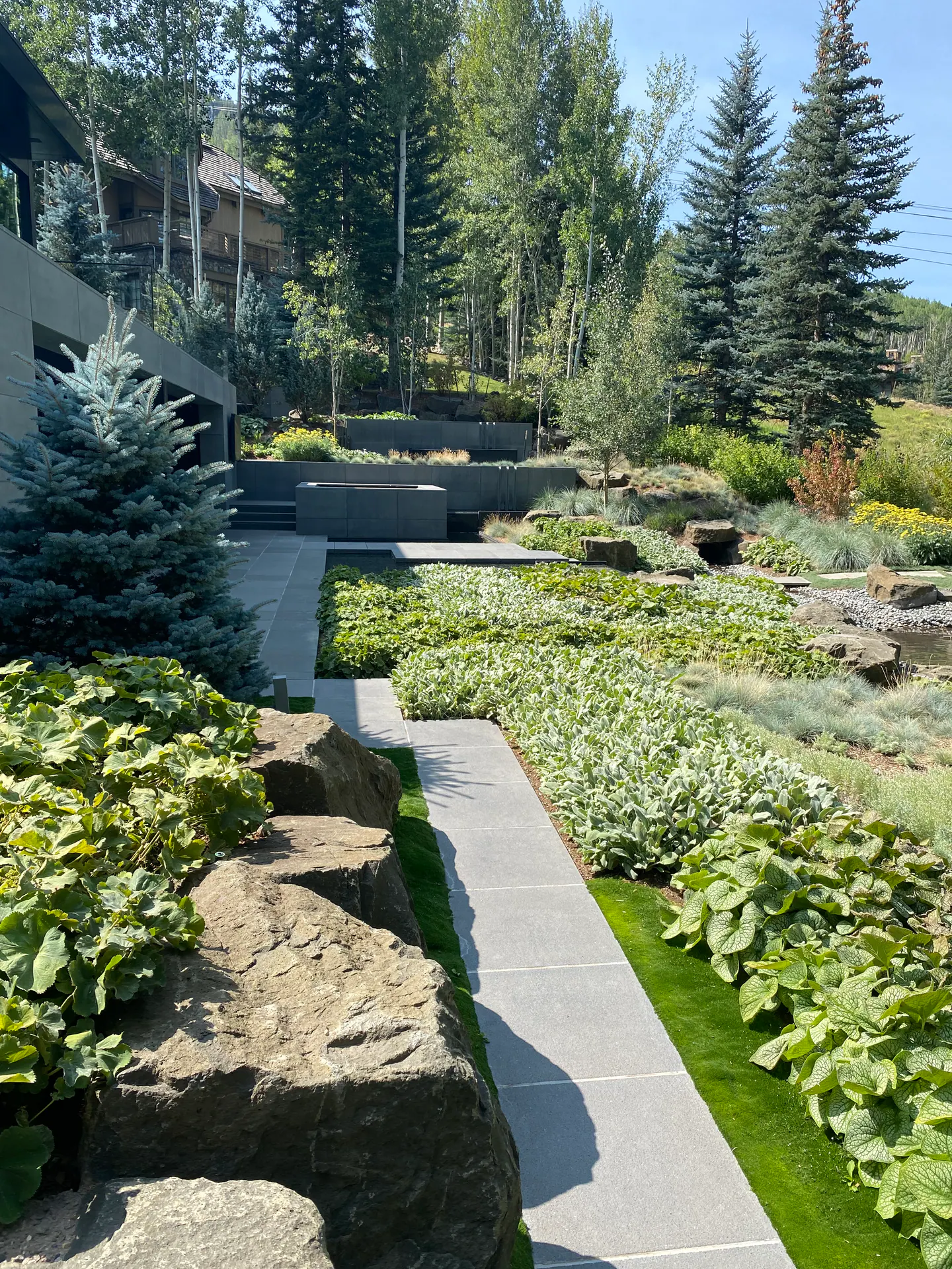 Gardens landscape element, image 43 of 69